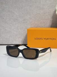 Picture of Louis Vuitton Sunglasses _SKUfw79761606fw